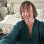 Miranda Hart Instagram – Just an over-sized lady feeling snug on an over-sized bed in her new scrumptious over-sized cardigan feeling over-sizedly excited about life (and an under sized dog). 
Cardigan is @joanieclothing  Really recommend.  Planet friendly.  Larger size friendly.  Price friendly. #joanieclothing