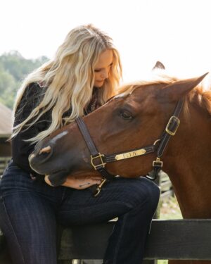 Miranda Lambert Instagram - The pretty inspiration behind the @idyllwind brand. This is Ellie (Idyllwind Ellund ). She is a Welsh Cob and she is a feisty red head. This is the first horse that really taught me to be brave and try things that scare me. I didn’t start riding until I was 30 but it was always a dream of mine. She kept me safe in the saddle and she showed how me to get in the show ring with confidence. Now I have 6 horses and riding is my biggest passion besides rescue animals and music. This brand @idyllwind is about being who you are, being brave and taking chances. About trying new things no matter where you are in your life. About  going out there  and getting what you want. Horses are the best teachers🐴. She is pretty much retired now at the farm living her best green pasture life but every time I ride her I think about our decade together and thank her for all the lessons. #idyllwindellund
🧡🐴