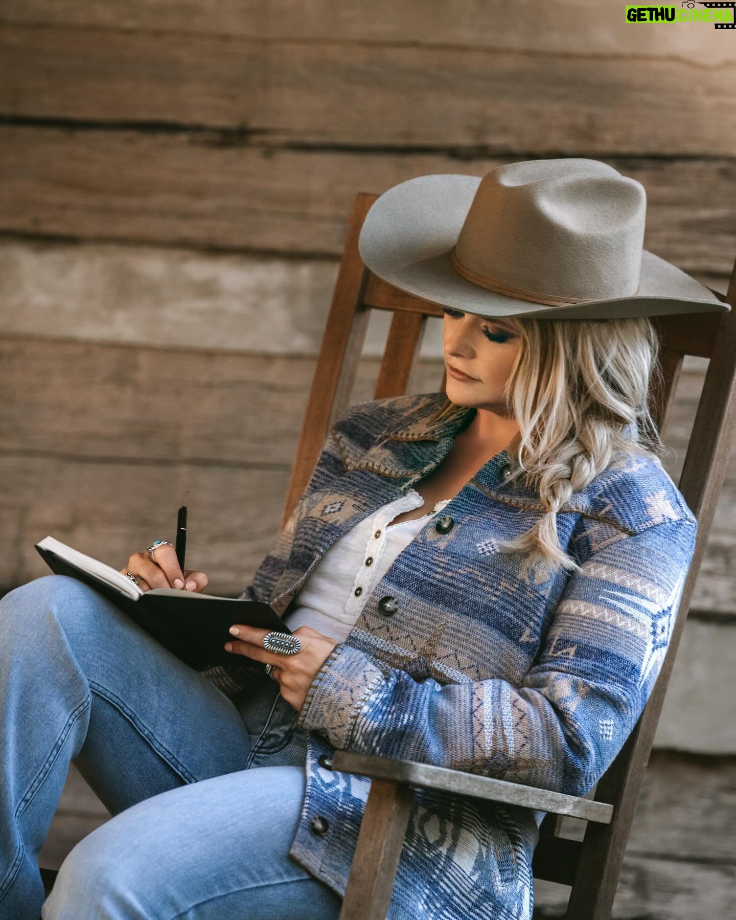 Miranda Lambert Instagram - Rhyme a dime till it all makes sense…