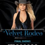 Miranda Lambert Instagram - wanted by the law but the laws don’t apply to me… Ps: I’ve got y’all covered for last minute gifts…tickets to my Las Vegas residency are delivered instantly 😘🎁❤️ 📸 @moanilee Las Vegas, Nevada
