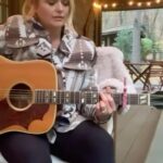 Miranda Lambert Instagram - if we make it through december ❤️🎄💚