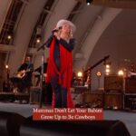 Miranda Lambert Instagram - Celebrated @willienelsonofficial’s 90th birthday earlier this year 🤠 What a special night. This full song is out now on ‘Long Story Short: Willie Nelson 90’ - a live album from this night at the Hollywood Bowl❤️