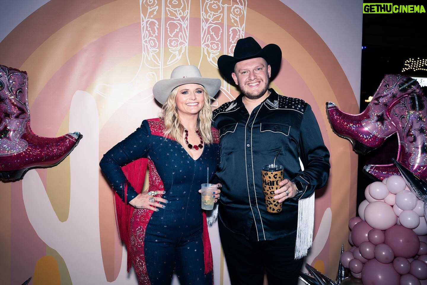 Miranda Lambert Instagram - Bday part 4🤠❤️🤠❤️🤠 Ok Ok I’ll put rest on my stories. 😘 Thanks for visiting, now back to our regular programming