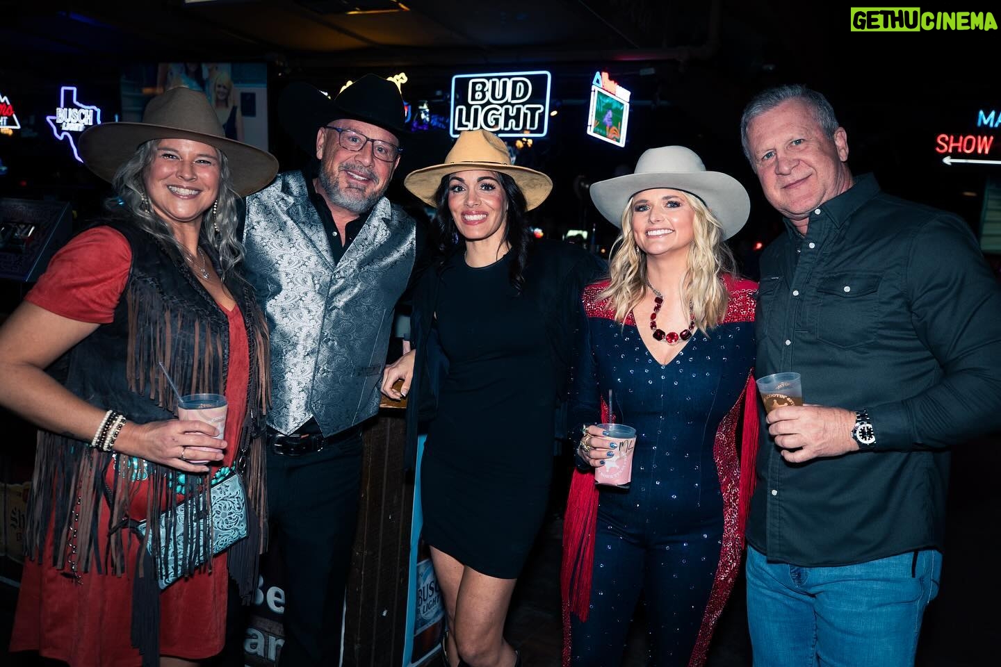 Miranda Lambert Instagram - Bday part 4🤠❤️🤠❤️🤠 Ok Ok I’ll put rest on my stories. 😘 Thanks for visiting, now back to our regular programming