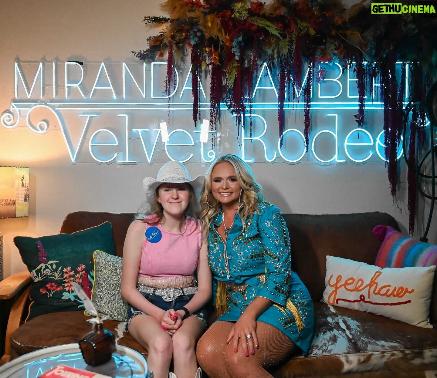 Miranda Lambert Instagram - Iβm always proud to partner with @MakeAWishAmerica to grant wishes to courageous kids with critical illnesses. Their strength is inspiring π Join me this #WorldWishMonth by becoming a #WishMaker at wishmaker.org! #WishMakersWanted πΈ @monica_bradburn