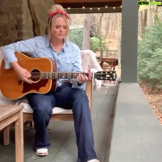 Miranda Lambert Instagram - Always thankful for blue jeans and 6 strings. @idyllwind