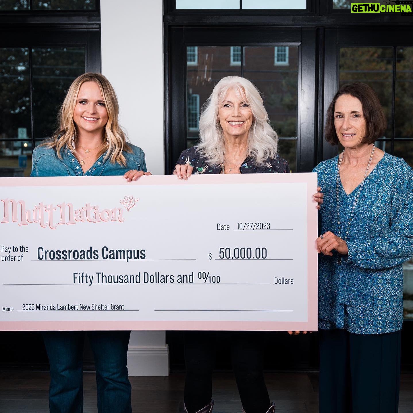 Miranda Lambert Instagram - I’m grateful for the support I received early in my career, and @muttnation’s “Miranda Lambert New Shelter Grant” is my way of paying it forward to shelters that are just starting out. Congrats to my SHEro @emmylou_harris_ with @crossroadspets & @kathrynhurley_ with @wagsandwalksnashville for being the first grant recipients! They both inspire me. 💖🐶 📸 @tylerjconrad Nashville, Tennessee