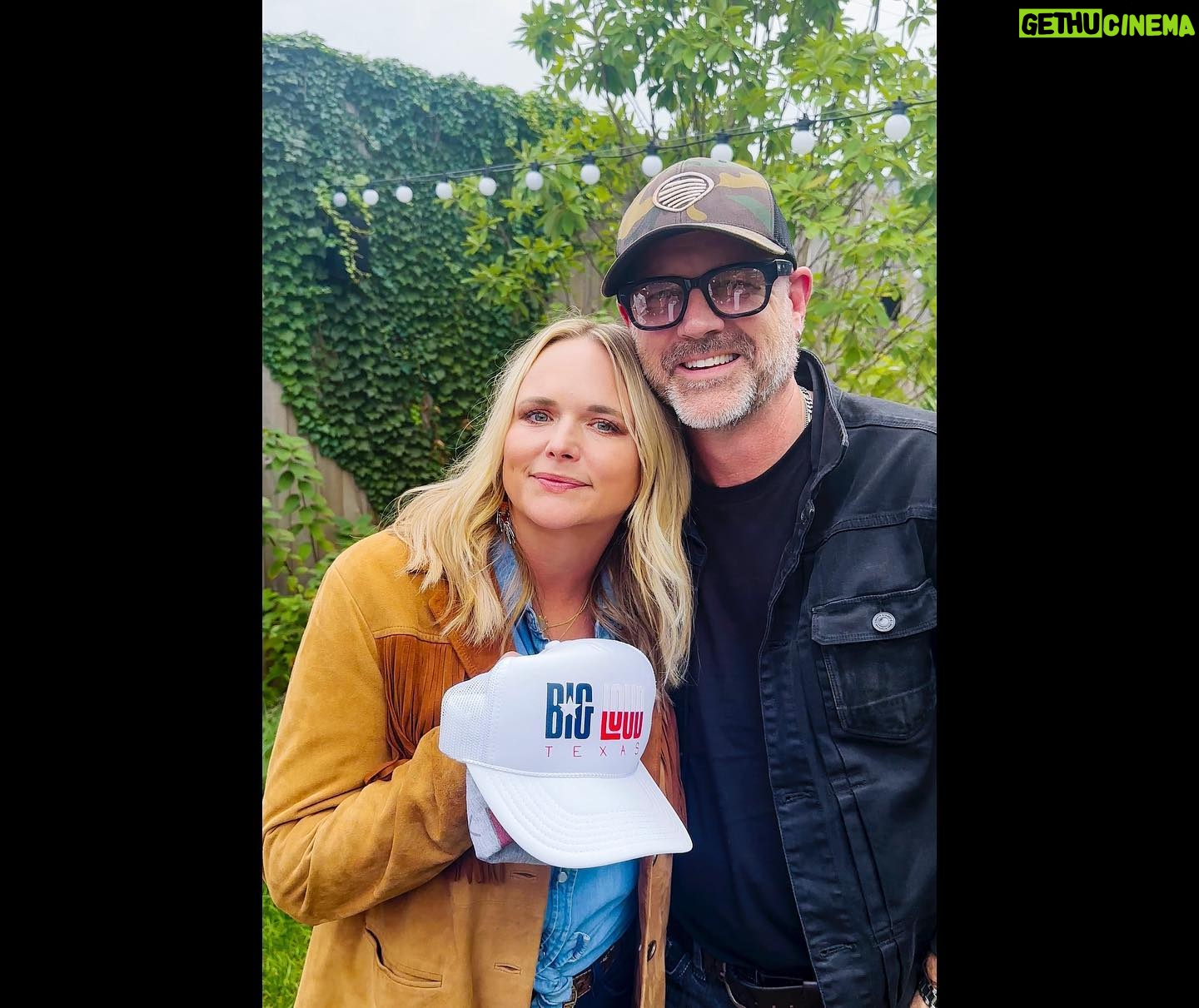 Miranda Lambert Instagram - Excited to announce that @jonrandallmusic and I have come together with Big Loud to launch a new label @bigloudtexas. There are so many talented artists in Texas and we’re going to make sure they get heard. Let’s go y’all! 🤠
