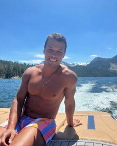 Miranda Lambert Instagram - Happy Birthday to the best husband. @brendanjmcloughlin I love you. You’re the one that I want . 💕