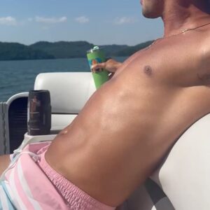 Miranda Lambert Instagram - Happy Birthday to the best husband. @brendanjmcloughlin I love you. You’re the one that I want . 💕