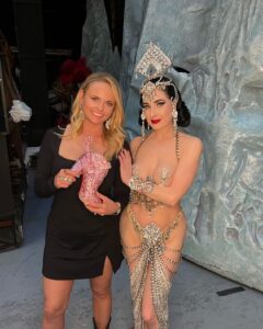 Miranda Lambert Instagram - It’s our last few days in Vegas yall! Bitter sweet for sure. 🤠🥹 Spent my day off yesterday doing it big. Went to see @ditavonteese show and it’s was absolutely stunning. I can’t wait to come back and see it again. Thank you so much for having us. I can’t believe the amount of rhinestones I saw. And those boots with the spurs! ✨✨✨💖congrats to this cast and production team for this gem of a show. Also happy birthday to my bestie @apes_1983 . We did your Vegas 41 right! Las Vegas, Nevada