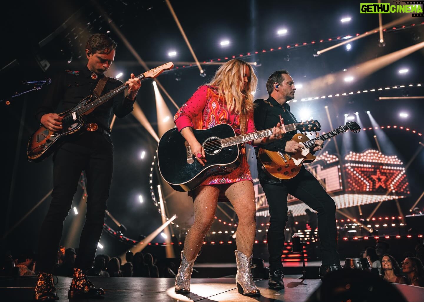Miranda Lambert Instagram - This weekend at Velvet Rodeo had it all....a gender reveal, surprise guest, my party-lovin family was here, and yโall were on ๐ฅ๐ฅ๐ฅ. Told yโall we were going big for our last Las Vegas shows ๐ Only 2 more weekends left. ๐ธ @jeffjohnsonimages Las Vegas, Nevada