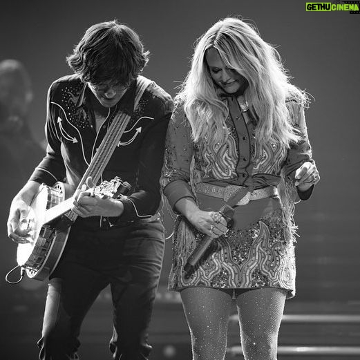 Miranda Lambert Instagram - This weekend at Velvet Rodeo had it all....a gender reveal, surprise guest, my party-lovin family was here, and yโall were on ๐ฅ๐ฅ๐ฅ. Told yโall we were going big for our last Las Vegas shows ๐ Only 2 more weekends left. ๐ธ @jeffjohnsonimages Las Vegas, Nevada