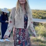 Miranda Lambert Instagram – Ponies, pups, a guitar, and @cowgirl.cait … Made for a great day and a great @Idyllwind photoshoot!
Thank you to the badass crew @boot_barn_official, @nightsweekendsprod, and @rioranchoverde. 

💇‍♀️ @johnnylavoy 
💄 @moanilee