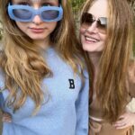 Miranda Otto Instagram – Missing Aussie Summer. #becandbridge #domysunglassesmatchmyoutfit #lookingforthesun