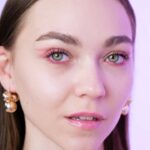 Miray Akay Instagram - Hadi gelin Maybelline New York ile gün boyu kalıcı, ışıltılı ve rengarenk yaz makyajını beraber yapalım🌸💓 @makyajsehirde #maybellinetr #işbirliği
