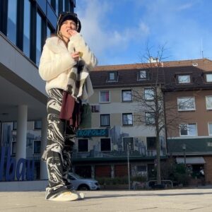 Miray Akay Instagram - Hallo 🇩🇪