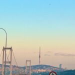Miray Akay Instagram - Köprü trafiğinde yapılacak aktivite ; FOTOĞRAF ÇEKİLMEK 😀