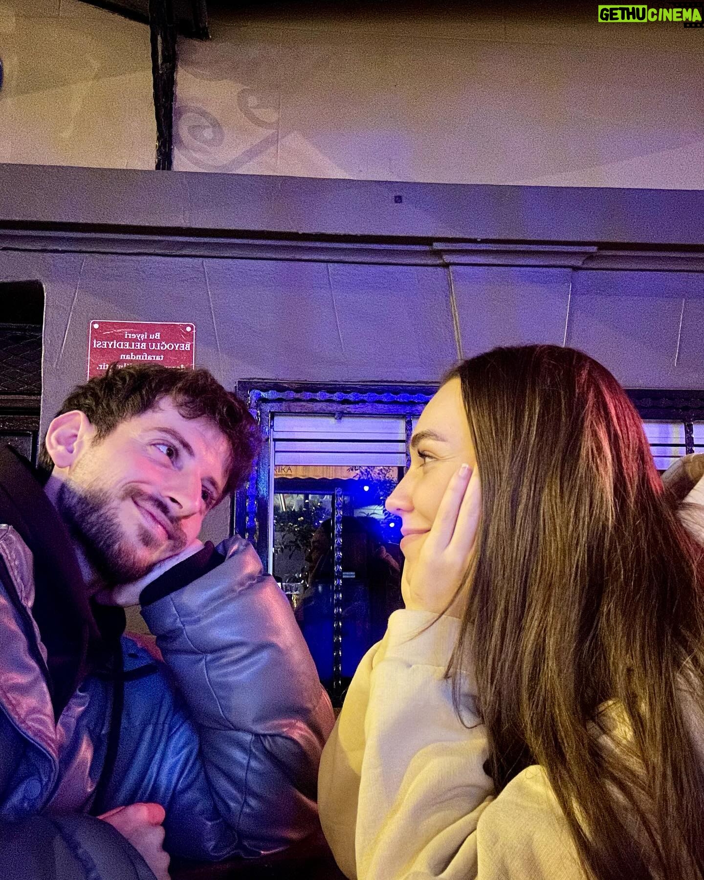 Miray Akay Instagram - Yarının fanileriyiz Asım,bu dünyayı çok abartmamak lazım ❤️