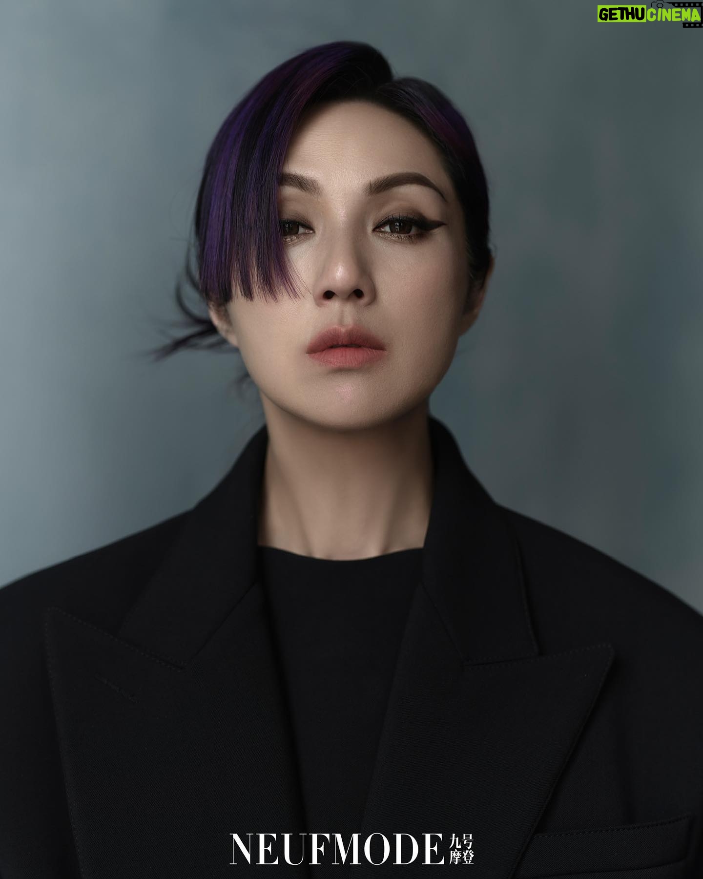 Miriam Yeung Chin-Wah Instagram - . #𝐍𝐞𝐮𝐟𝐌𝐨𝐝𝐞 九号摩登 Sep 2023 出品人:龍梓嘉 劉珂 監制:朱小哼Tracy 攝影:任欣羽 編輯&造型:Missy_Ada_Lee 視頻導演/策劃:Lokeena 視頻拍攝:楊碩 化妝:Angus Lee 髮型:張驍 統籌&製片:兔兔 設計:Ruyi 採訪/撰文:顧襄 新媒體編輯:CW