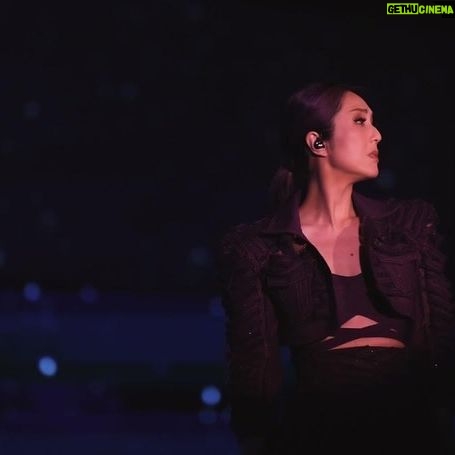 Miriam Yeung Chin-Wah Instagram - B minor , Be minor 1年過去 2小時 1輩子回憶 屬於自己人生的高光時刻 感謝 感恩 💜 #bminor