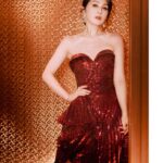 Miriam Yeung Chin-Wah Instagram - · Elizabeth Arden Dinner Party 🥂 Makeup: @ngusleemakeup Hair: @nate_peng Styling: @sssswangssss Outfit: @mikaeldofficial Jewellery: @pomellato @ElizabethArden