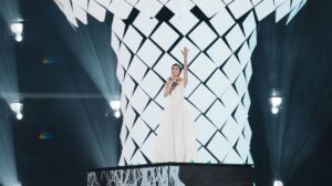 Miriam Yeung Chin-Wah Instagram - 時隔四年重啟大型巡演，真的很緊張，也很期待。做了很多的準備，一直等待呈現完美舞台的這天，希望大家都喜歡和享受這次的相遇。

再次感謝台前幕後所有的工作人員的付出，最感謝大家的到來。無論在綵排還是正式的演出，也知道很多歌迷在場外的陪伴，希望大家能注意安全。

後續還有其他場次，MY TREE OF LIVE 是一棵正在生長的樹，大家一路相會，你們的支持和養分，在光合作用下，將在年輪𥚃，刻上重要的印記 💜

#MYTREEOFLIVEWORLDTOUR
#楊千嬅MYTREEOFLIVE世界巡迴演唱會