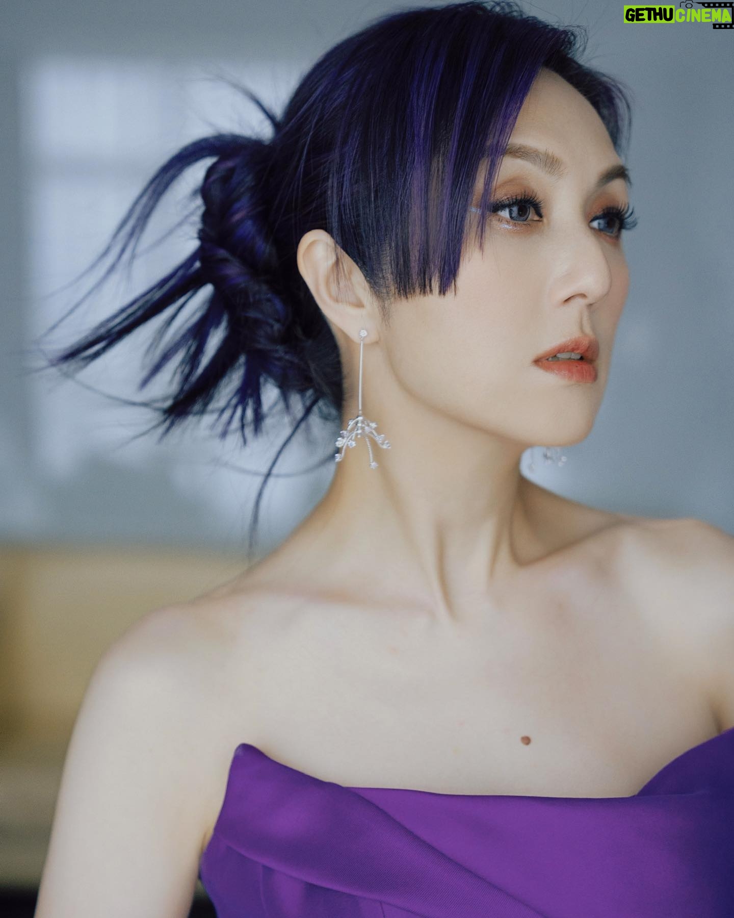 Miriam Yeung Chin-Wah Instagram - Yes…. I love purple 💜💜💜💜