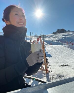 Miriam Yeung Chin-Wah Instagram - Less is more 
☕️