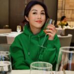 Miriam Yeung Chin-Wah Instagram - 完成巡迴演唱會美加站後，時差終於慢慢調整回來。還在回味於舞台上的每一分鐘。My Tree Of Live 走到現在已差不多超過半年時間，感謝每一位入場支持的觀眾和所有熱愛廣東歌的你們。作為演出者，除了感受舞台的滿足感，最重要的還是觀眾的共情，這些雙向的付出和投入，才是演唱會最重要的養分和能量，一切都不是必然的，讓我非常感動。2024 年，我和我的巡演團隊，將這一棵充滿音樂力量的大樹，繼續努力好好生長，把演出做到更好，把音樂帶到更遠的你們。 明年二月份的澳門站，將會是首次室內場館演出，我和我的團隊更會將 Tree Of Live 提升至 2.0 版本，注入一些新的元素和歌曲，用百分百廣東歌，呈現一個更豐富的視聽感受💜 盲盒驚喜繼續，期待農曆新年期間，在舞台上遇見你們。 #第20站 #澳門站 #楊千嬅MYTREEOFLIVE世界巡迴演唱會 #MyTreeOfLiveWorldTour #情人節見
