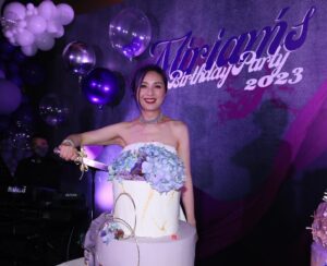 Miriam Yeung Chin-Wah Instagram - 還有事情可慶祝🍾🍾
#感謝我的爸媽💜
#感謝感恩感激 
#謝謝你們的愛