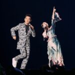 Miriam Yeung Chin-Wah Instagram - 在這演藝旅途，經歷着不同的高低起跌，感恩能夠走到現在，仍然遇到真心的朋友。跟小齊認識差不多20年，這些日子𥚃，雖然不是常常會遇見，但每次有需要幫忙的時候，只要他時間許可，都會仗義答應，也不會多問，工作上有問題，他也願意慷慨坦誠地分享，他對身邊一起工作的伙伴，猶如家人般，有他在，總是會感覺到一份溫暖和安全感。謝謝你！@richiejen623