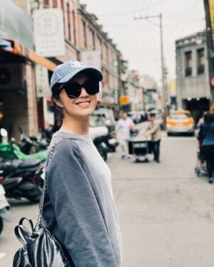 Miriam Yeung Chin-Wah Instagram - 快樂⋯⋯其實好簡單😊
#原來過得很快樂 💜