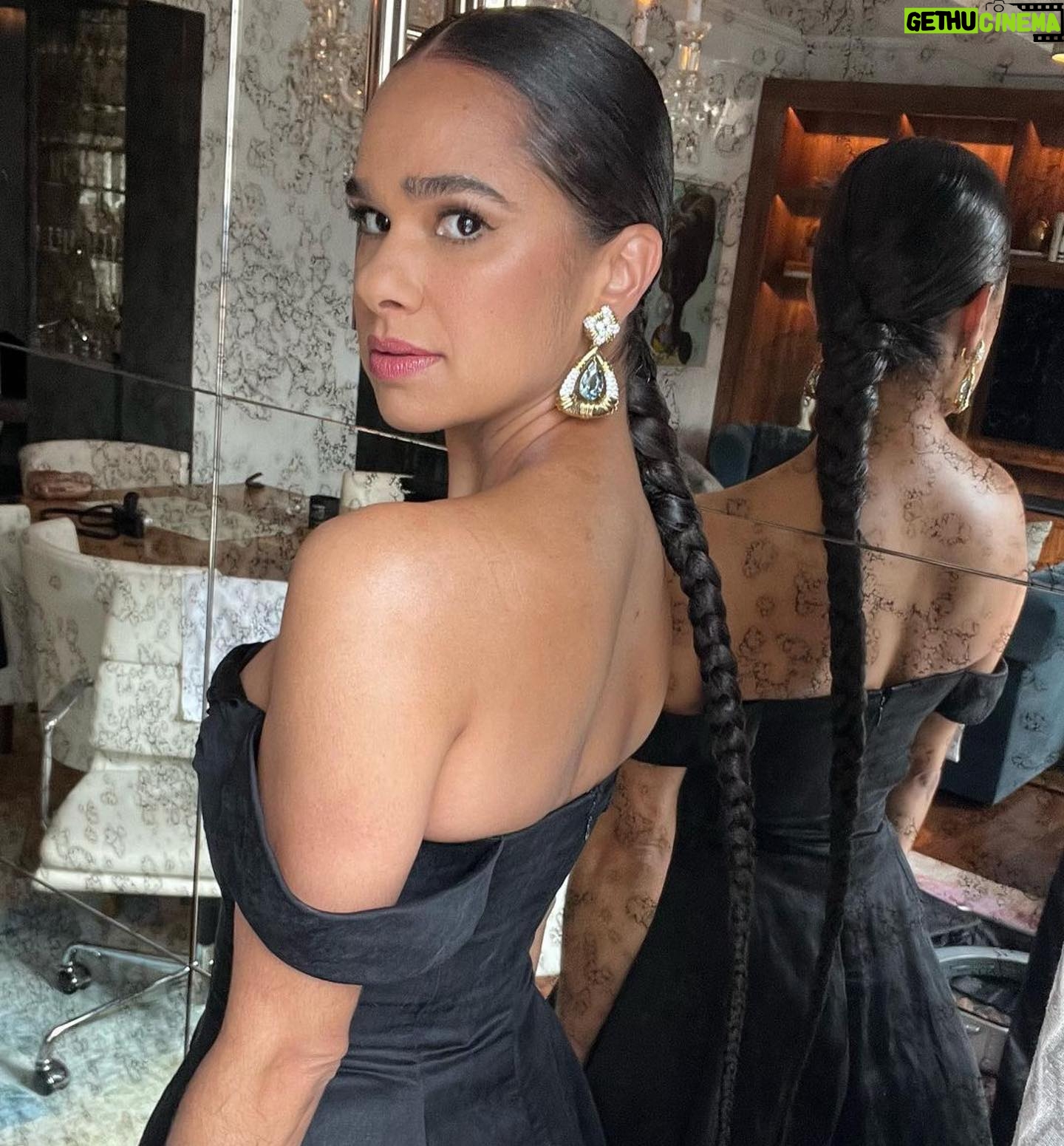 Misty Copeland Instagram - @fragrancefoundation awards styled @kahlihaslam wearing @jasonwu makeup by @makeupvincent hair by @naivashaintl #MakeupbyVincent using @jasonwubeauty ✨