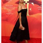 Misty Copeland Instagram – What an honor it was to present at this years Fragrance Foundation Awards!
Congratulations to all of the finalists and winners! #TFFAwards @fragrancefoundation

@jasonwu @davidwebbjewels @jimmychoo @sonyameesh @makeupvincent @naivashaintl @kahlihaslam