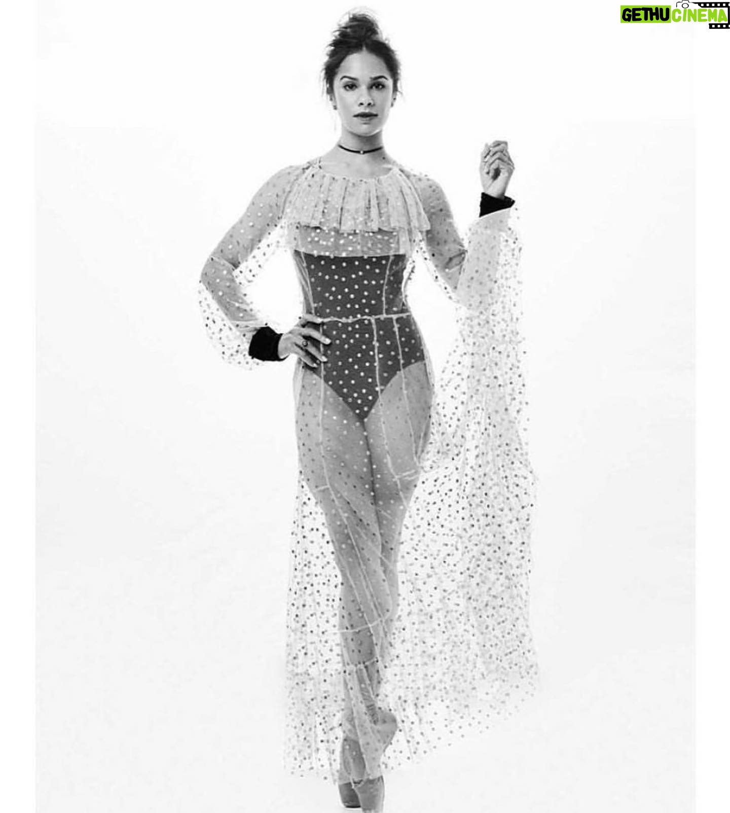 Misty Copeland Instagram - #Repost @jefffrancishair ・・・ #mistymondays #tb @mistyonpointe for @glamourmag photos @nyralang styling @maleeka.moss makeup @victorhenao hair by me @jefffrancishair