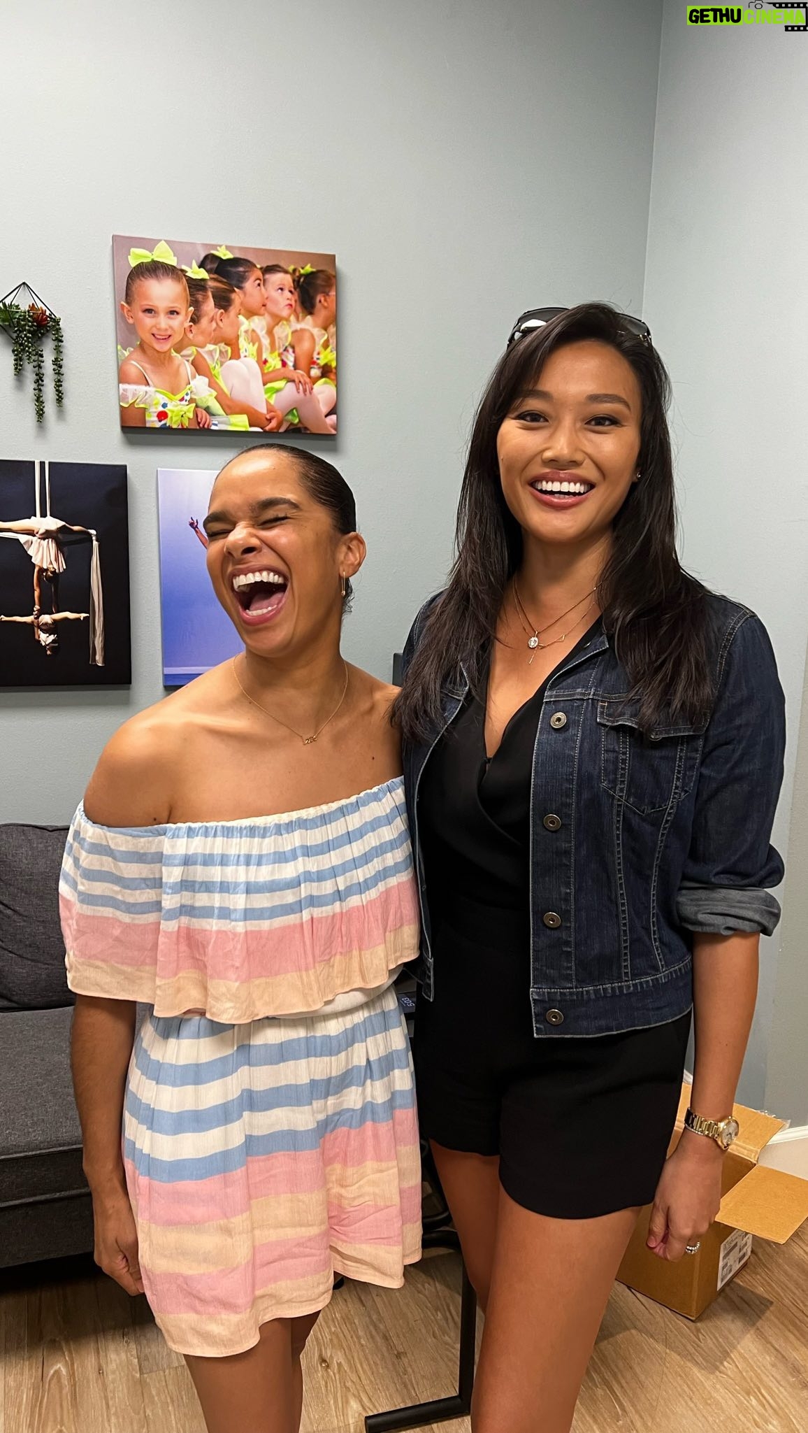 Misty Copeland Instagram - Who knows, maybe I would’ve been a backup dancer for @mariahcarey! 😅 Last week, I had the honor of speaking to some ballet students at @camarilloacademy where my close friend @jensara1 teaches now. It was so lovely meeting and chatting with all of you 🥰