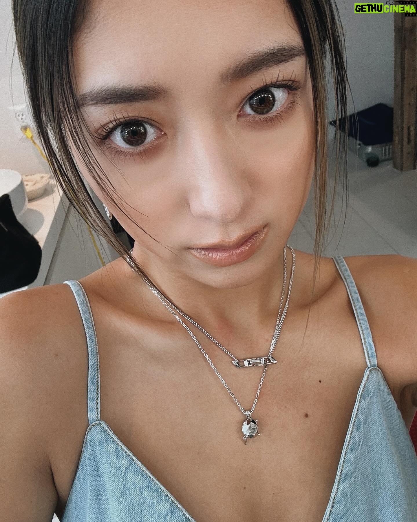 Miyū Ikeda Instagram - . たまにはこんなのもいかがでしょうか 初めましての雑誌でした🩶
