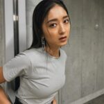 Miyū Ikeda Instagram - ． 鬼脚長見え服🖤🩶 テレビで観てると小さくみられがちなのか 意外と身長166.5センチあるんです 最近姿勢矯正かなりしてるからちょっと伸びてそう🤔 #emoda #mystyleemoda