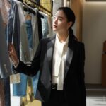 Mizuki Yamamoto Instagram - ⋆⸜☾⸝‍⋆ セリーヌ 御堂筋/ CELINE MIDOSUJI へ。 大阪初の路面店だそうです。 とても広く気持ちの良い空間でした。 所々にあるアートが素敵です。 5 月 25 日（土）オープン。 是非。 #CELINEMIDOSUJI #CELINEBYHEDISLIMANE #SUPPORTEDBYCELINE