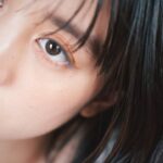 Mizuki Yamamoto Instagram - ⋆⸜☾⸝‍⋆ 瑠璃色のまつ毛だって。 お気に入りのだるだるニット。 ネックレスは、昔メーテル記念に頂いたもの。