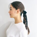 Mizuki Yamamoto Instagram - ⋆⸜☾⸝‍⋆ この間、偶然ヘアメイクYumbouちゃんとお揃いのリボン。 帰りに髪型もお揃いにしてくれた★ 自分でもやってみよう(˙꒳​˙ ) ネジネジ。