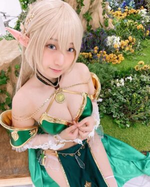 Moe Iori Instagram - 🧝

#グラビア #cosplay #きゅるん #コスプレ