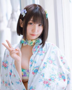 Moe Iori Instagram - #きゅるん 

╭━━━━━━━━╮
 　 ㊗️告知📢
╰━ｖ━━━━━━╯
本日発売の #ヤングジャンプ にて #表紙担当 してます❗️☺️
全国の書店・コンビニに置いてあるので、でぜひお手に取ってくれると✌️
今回も頑張ったので褒めてくれると嬉しい😘

amzn.asia/d/dwidf0Z

#グラビア