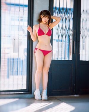 Moe Iori Instagram - 赤水着

 #きゅるん  #グラビア