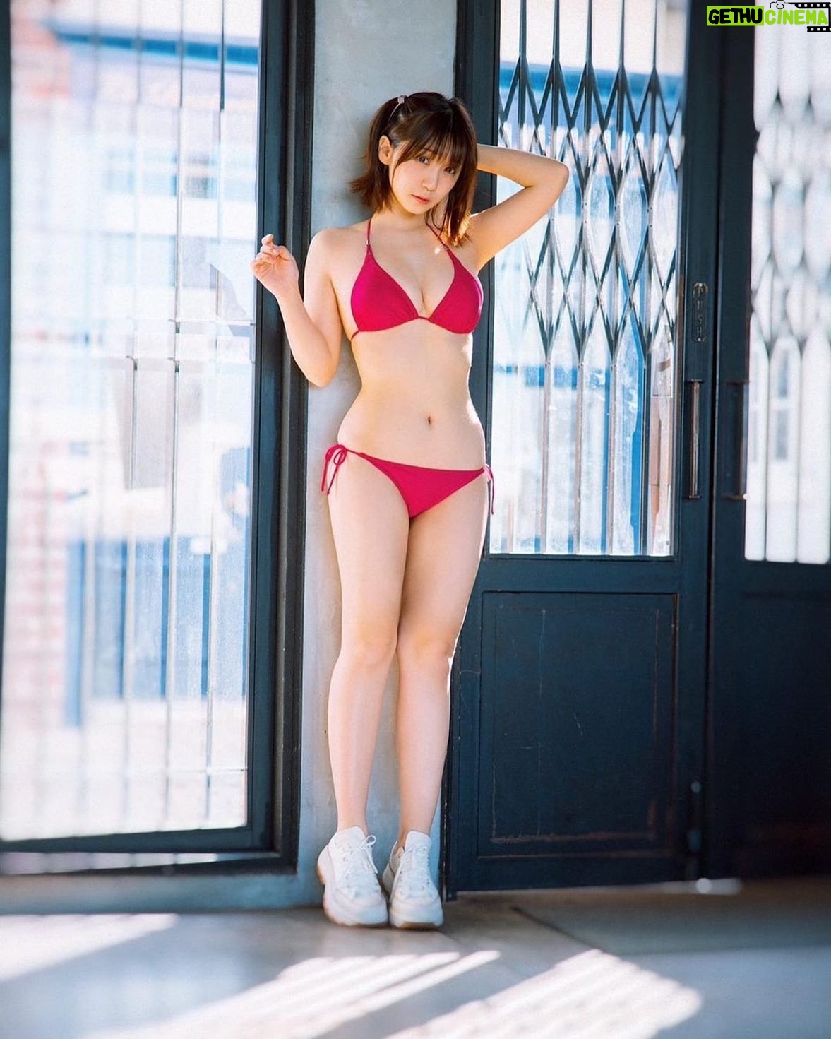 Moe Iori - 42.6K Likes - 赤水着
#きゅるん #グラビア