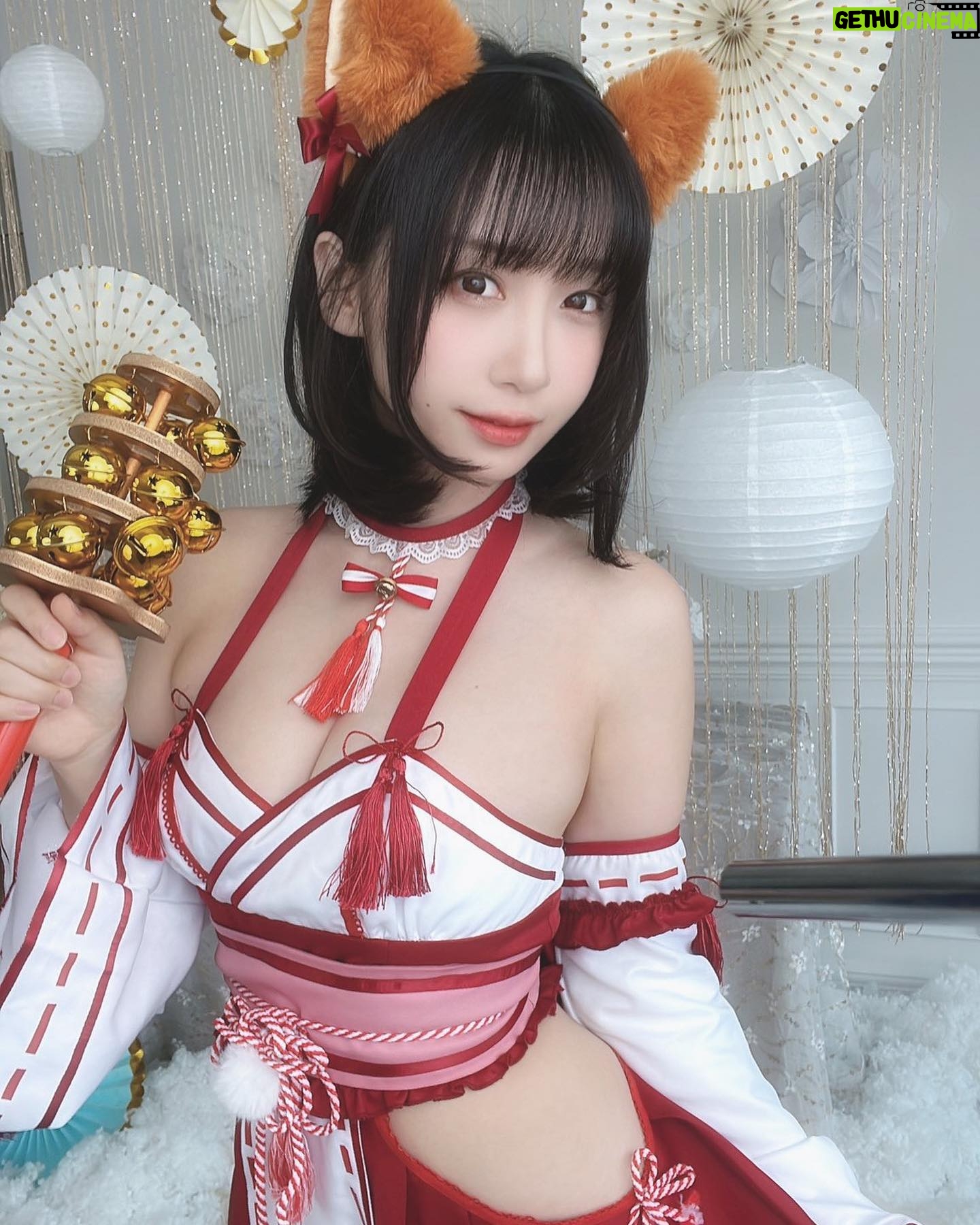 Moe Iori - 39.3K Likes - #malymoon ❌ “伊織もえ”
✨(๑•̀ •́)b ✧ d(•̀ •́ ๑)✨
╭━━━━━━━╮
✨️コラボ告知✨️
╰━v━━━━━╯
🐇ウサギメイド🐇
🦊キツネミコ🦊
🐈⬛クロネコキャット🐈⬛
伊織もえデザインの衣装が発売決定🎉
頑張ってデザインしました😉
🏃詳細
malymoon-costume.com/view/category/…