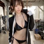 Moe Iori Instagram – ショートカットの時の写真見るとまたショートにしたくなるねっ！🥳

#きゅるん #グラビア