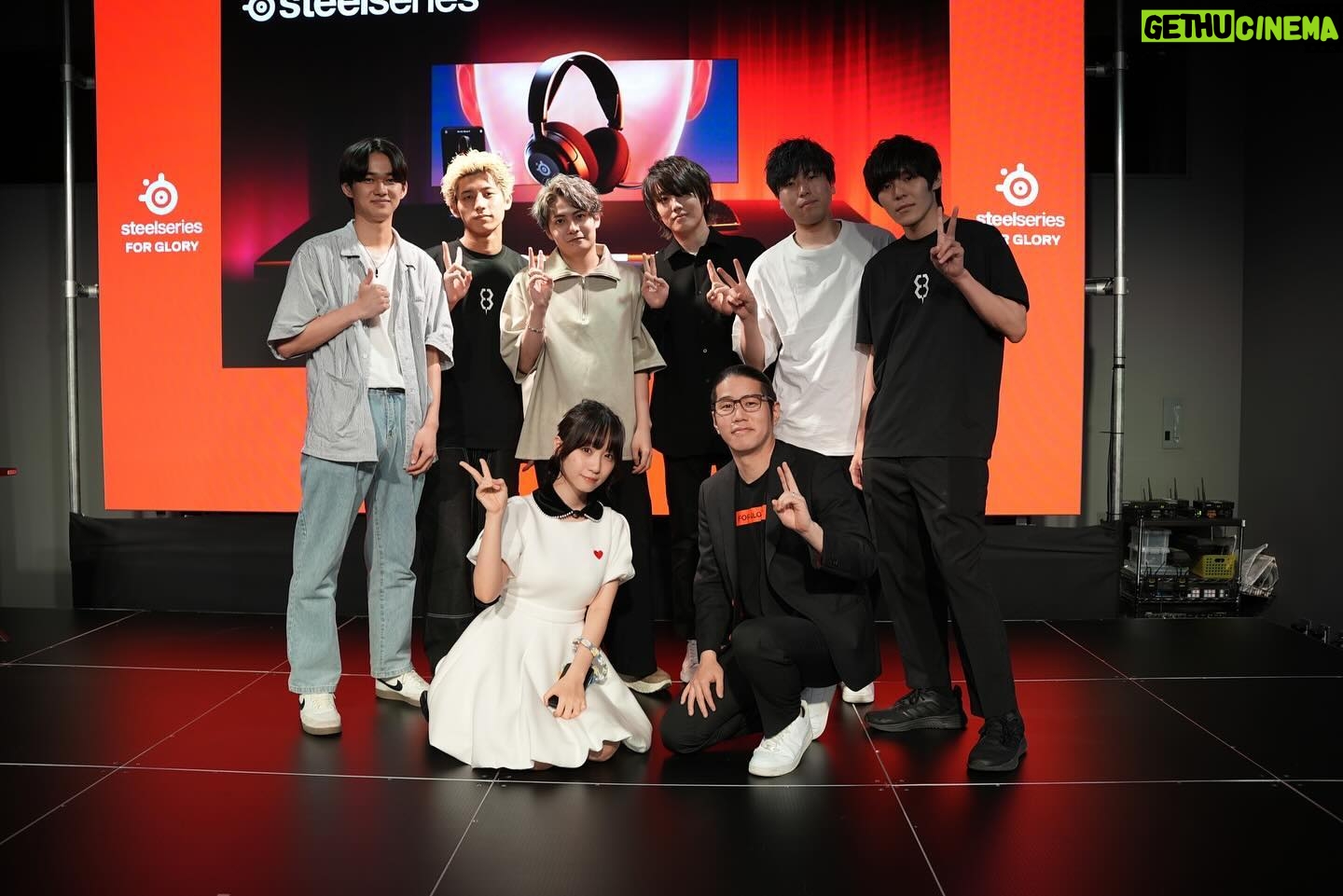 Moe Iori Instagram - 本日はsteelseriesの公式アンバサダーとして新作発表会に登壇してました! ArctisNova5をデモンストレーションで体験させて頂いたですが、とてもつけ心地が軽くて、耳周辺が気持ちよく、より一層ゲームに熱中できる素晴らしいデバイスでした🥰 いつもはゲームの学校でワチャワチャしてるOoodaさんと並んで司会進行出来て緊張したけど楽しかったです!😊 #steelseries #arctisnova
