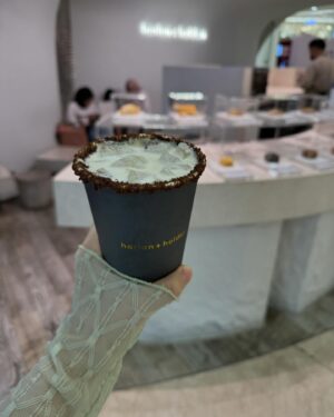 Moe Iori Instagram - ジャカルタの思い出！

ホテルの近くにあったカフェ🥳
美味しかったー！
